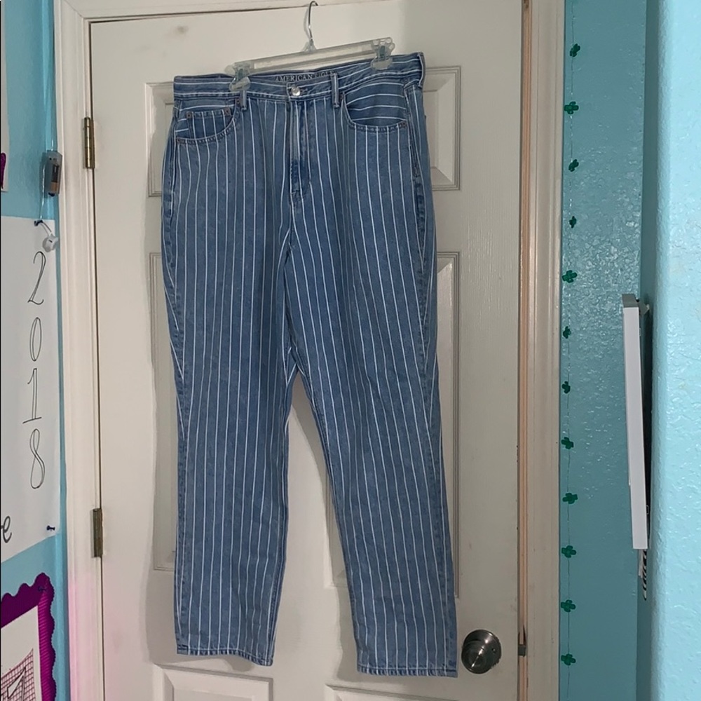 American Eagle striped mom jean
